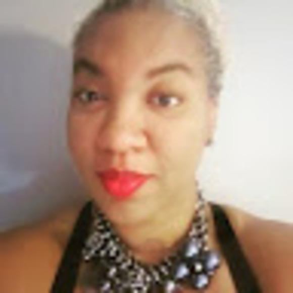 Meet your Posher, Tamara - Picture 1 of 1